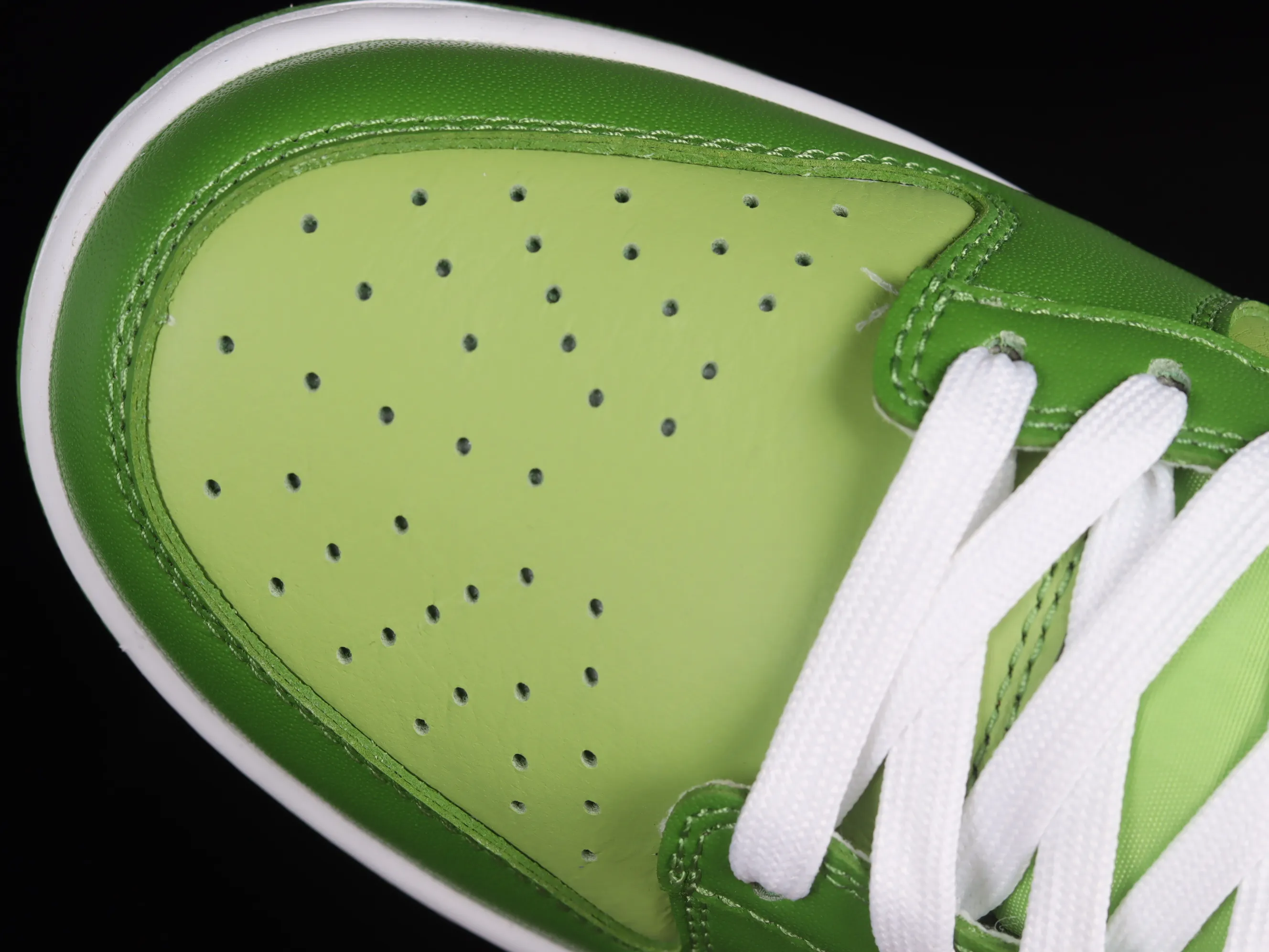 All categories Nk SB Dunk Series Nk SB Dunk Low low-top sneakers F version Nk SB Dunk Low "Green White" SB Dunk Series low-top casual sports skateboard shoes DJ6188-300